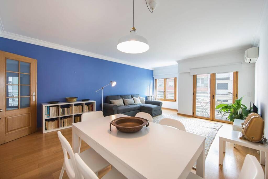 2 Bedroom With Garage Family Wonder Apartment Lisbon